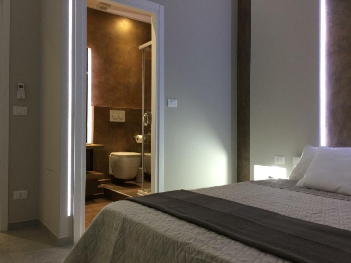 Turin Central Rooms ภายนอก รูปภาพ